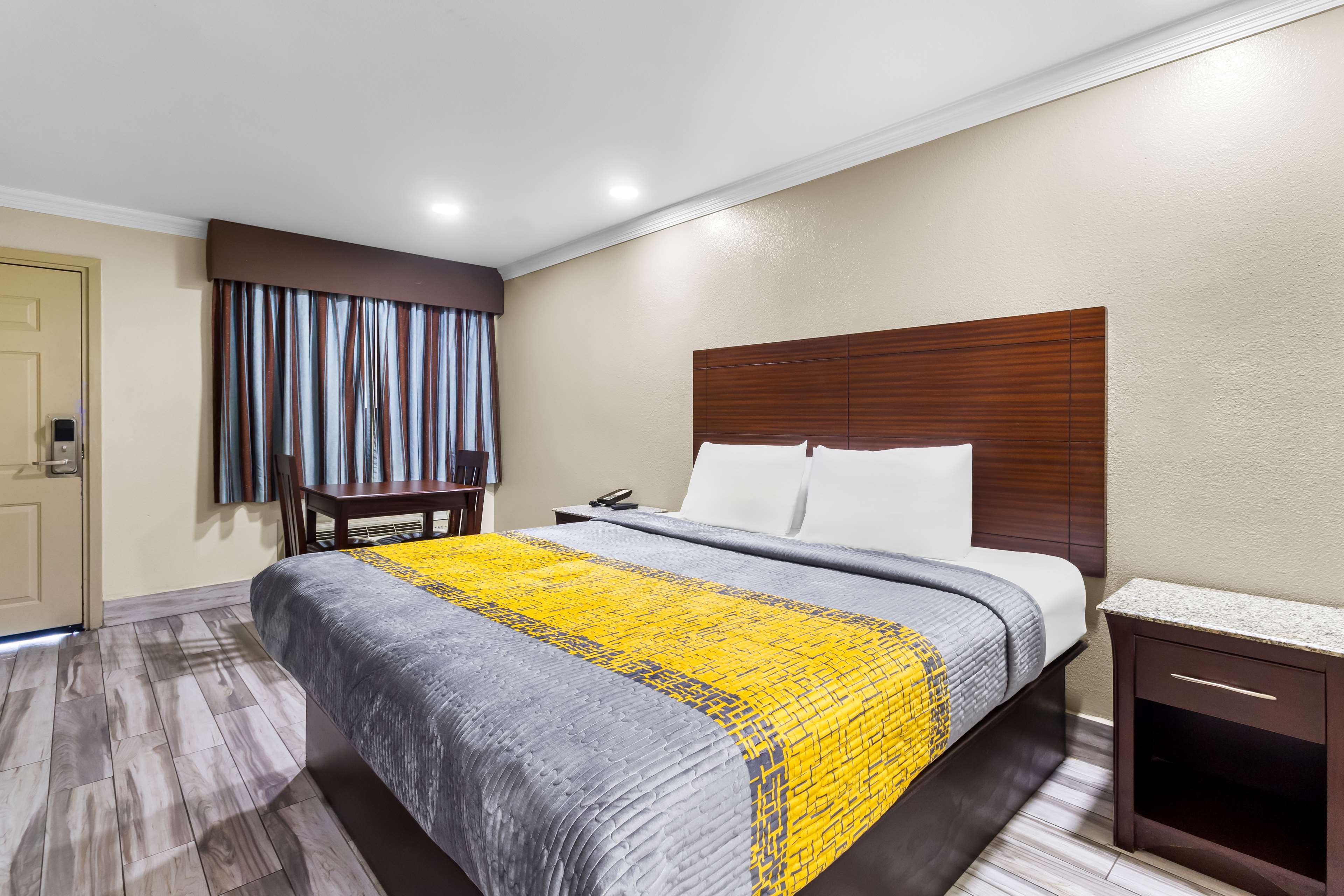 Single bed room